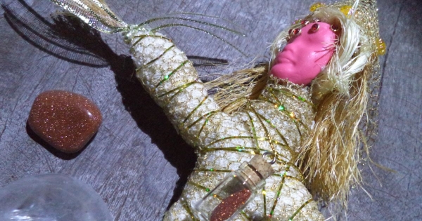 Spirit Doll - A Boneca encantada